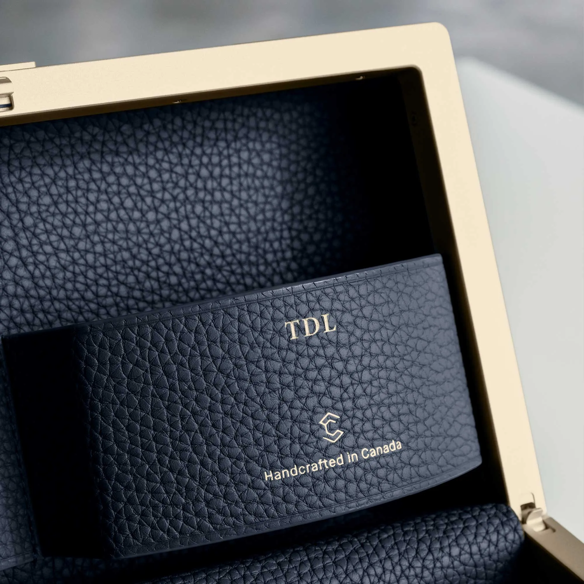 MORAINE TOILETRY BAG - MARINE / CHAMPAGNE