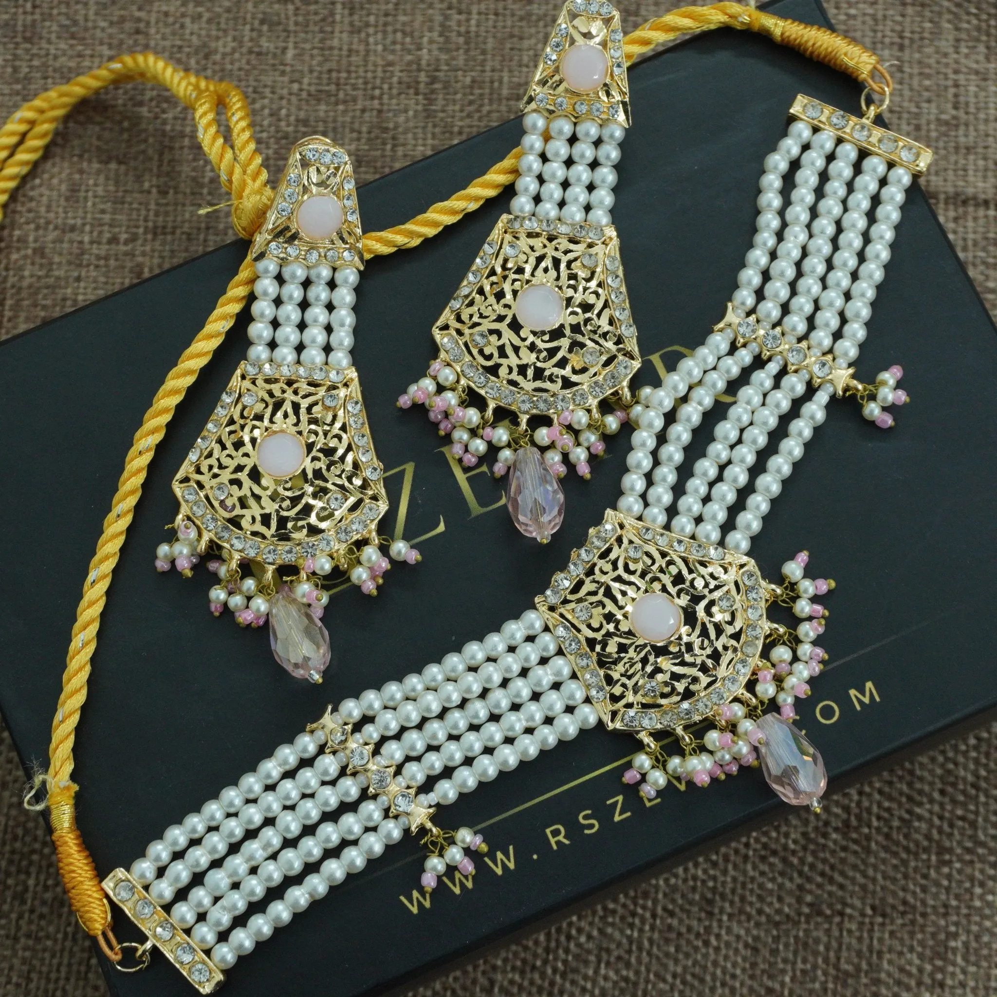 N2001 Stylish Pearl Choker Set